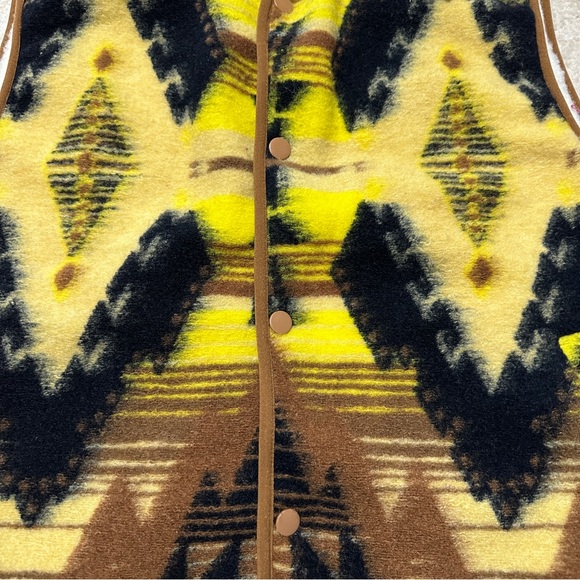 BDG Urban Outfitters Men's Medium Navajo Sweater Vest Aztec Print Yellow NWT - Picture 2 of 7